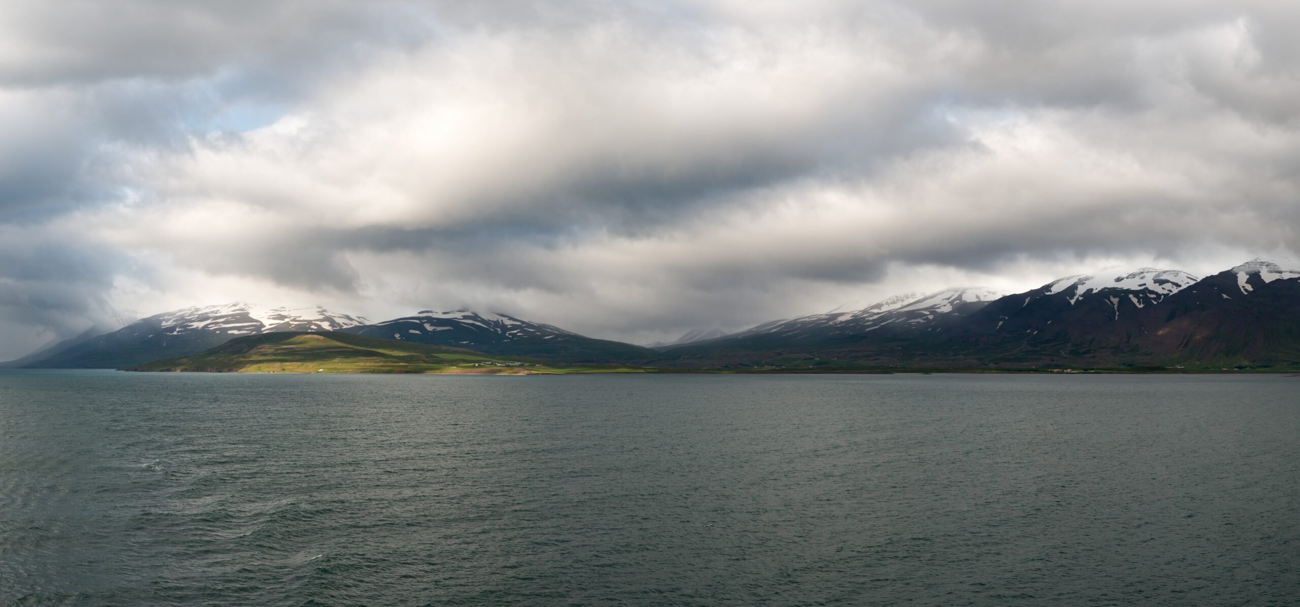 Veduta della città di Akureyri nel nord dell’Islanda